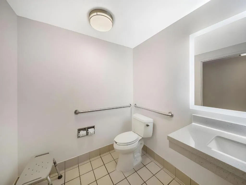 Best Western Plus Twin View Inn & Suites