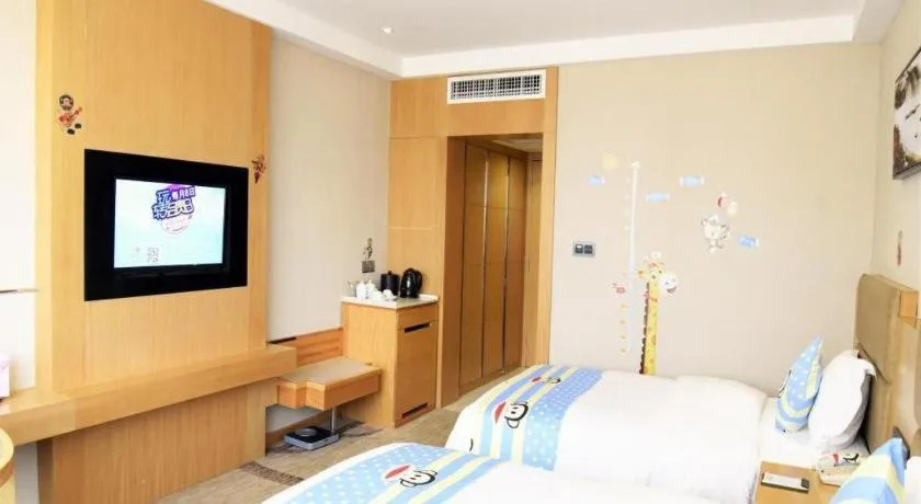 Bed in Changsha Huatian Hotel