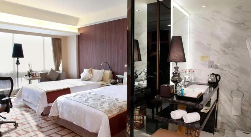 Bed in Changsha Huatian Hotel