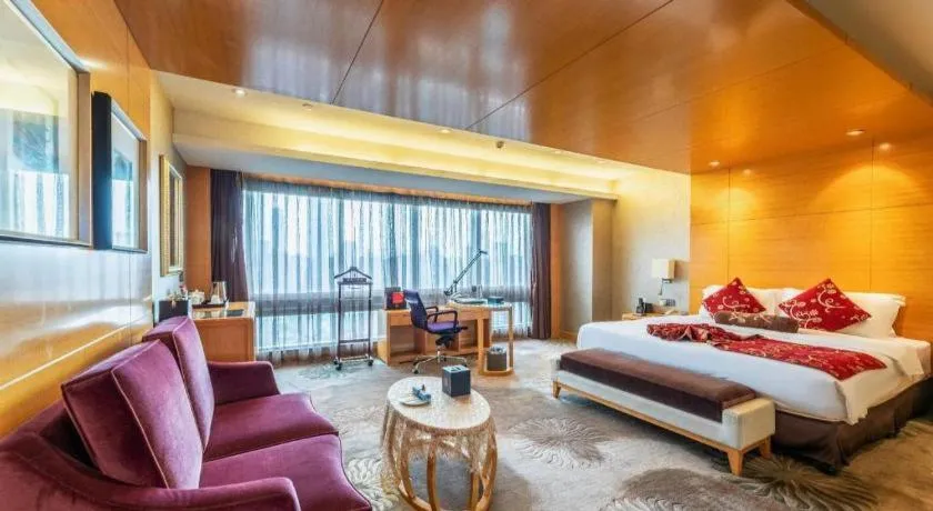 Bed in Changsha Huatian Hotel