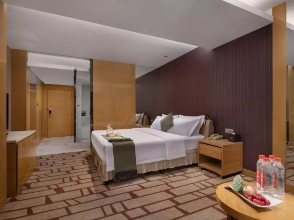 Bed in Changsha Huatian Hotel