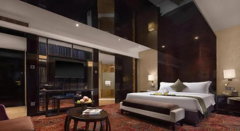 Bed in Changsha Huatian Hotel