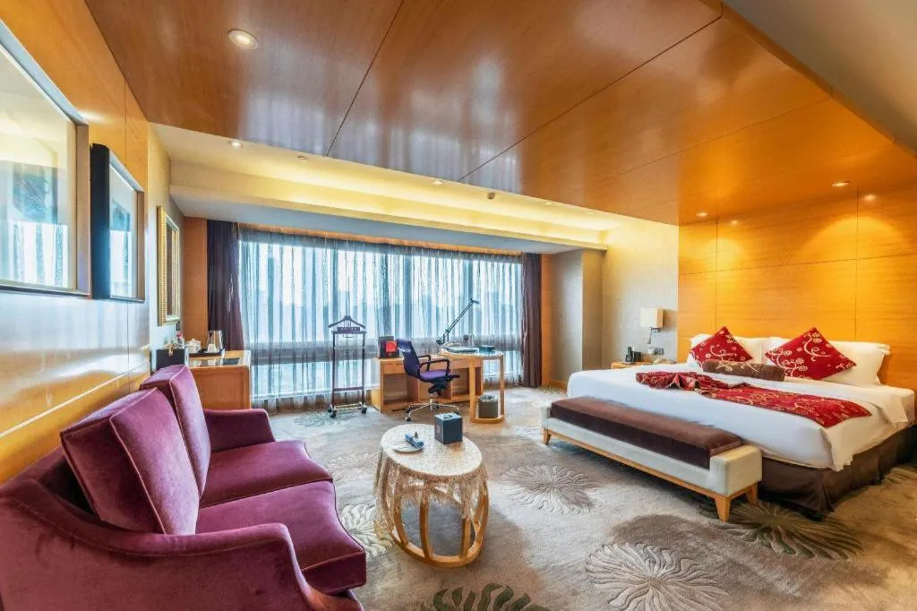 Bed in Changsha Huatian Hotel