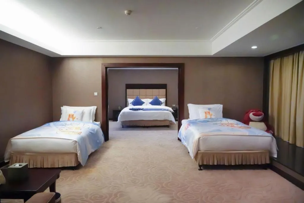 Bed in Changsha Huatian Hotel