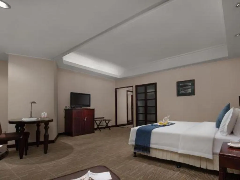 Bed in Changsha Huatian Hotel