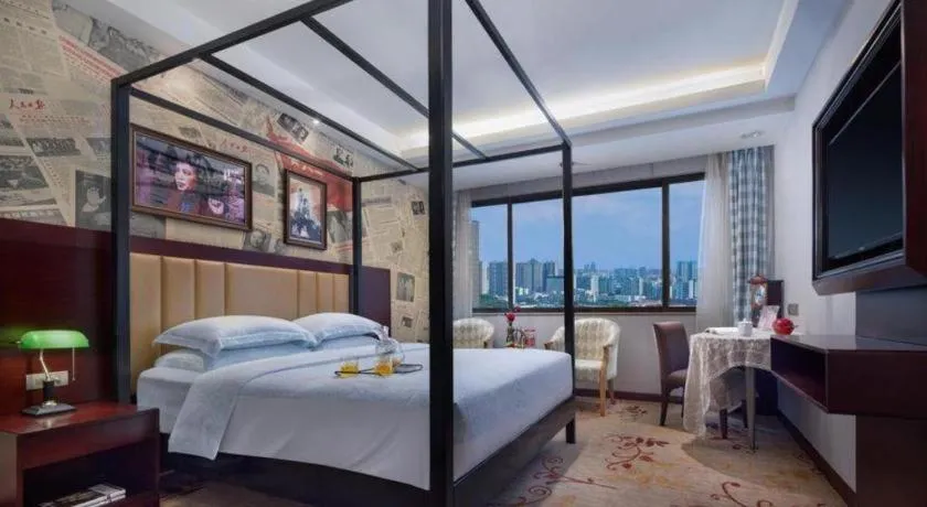 Bed in Changsha Huatian Hotel