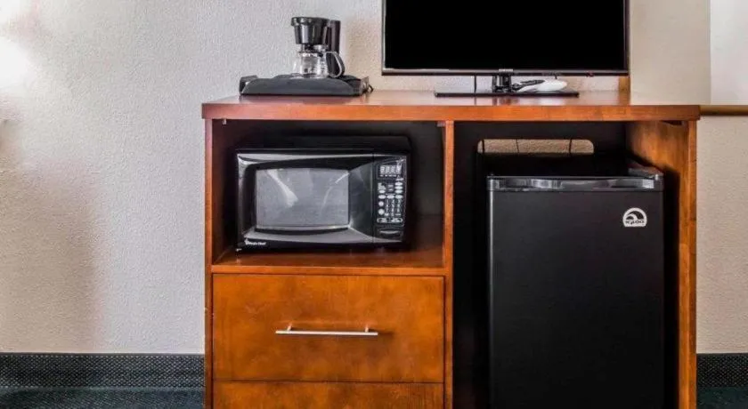 Quality Inn Waynesburg - Morrisville