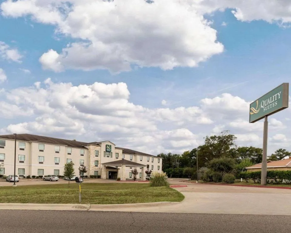 Quality Suites Huntsville Near University