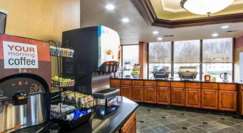 AmericInn by Wyndham Memphis East