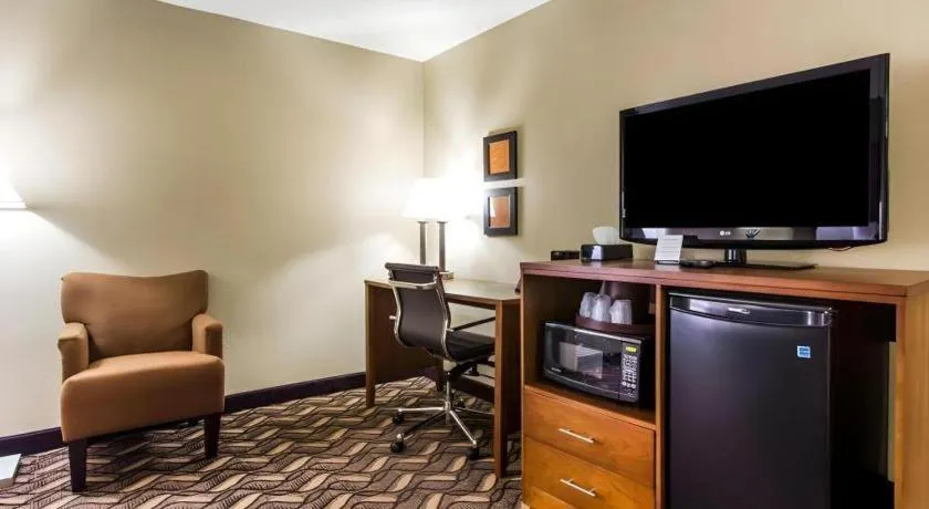 AmericInn by Wyndham Memphis East