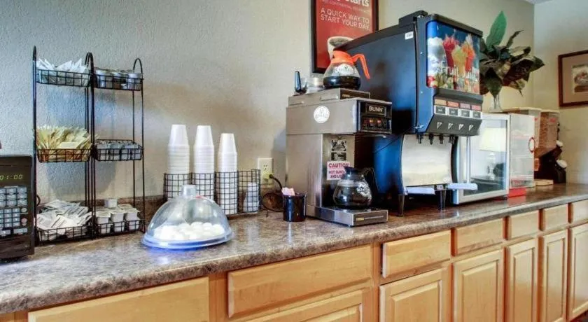 Econo Lodge Meridian South