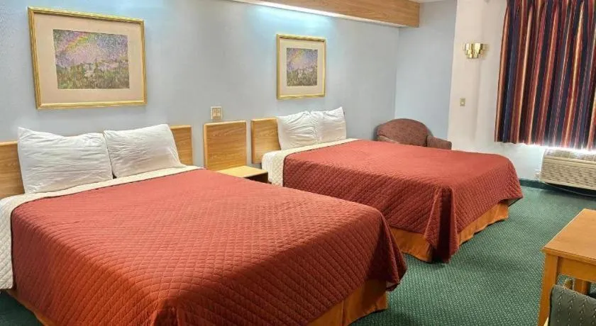 Bed in Rodeway Inn Salem Northgate