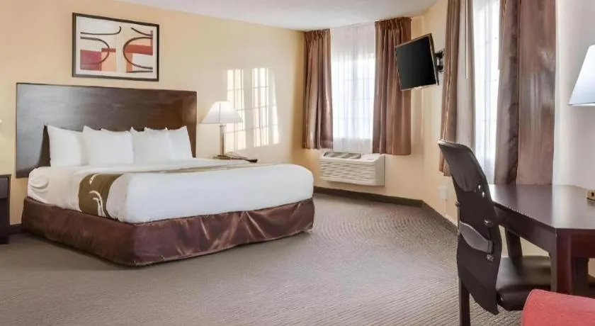 Quality Inn & Suites Lincoln North