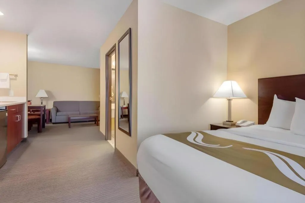 Quality Inn & Suites Lincoln North