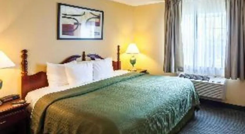 Quality Inn & Suites Lincoln North