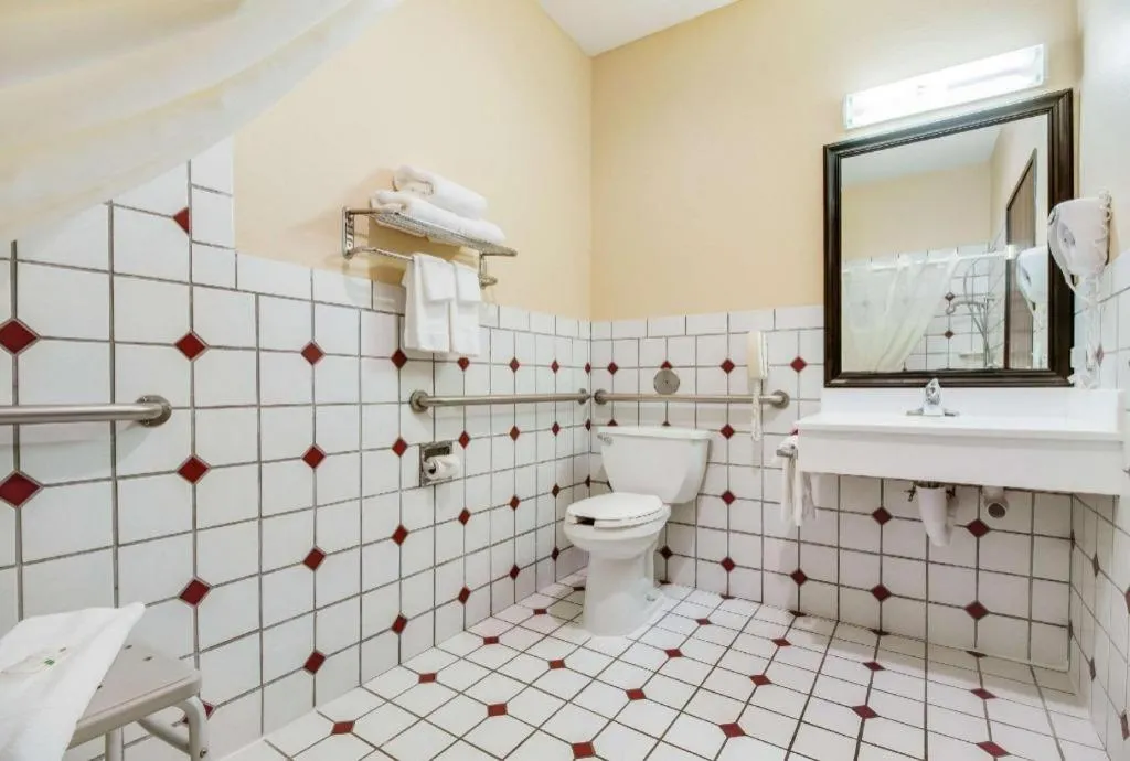 Quality Inn & Suites Lincoln North