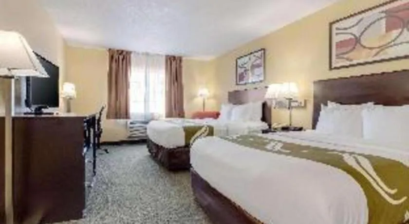 Quality Inn & Suites Lincoln North