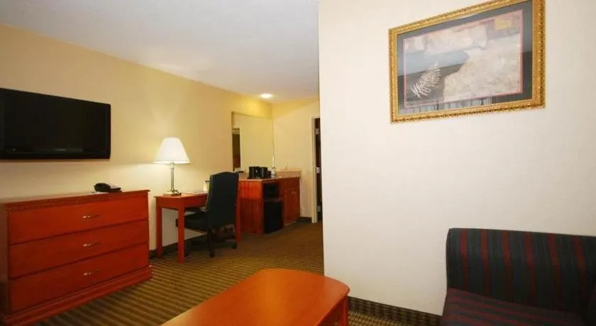 Best Western Shelbyville Inn and Suites Celebration Inn