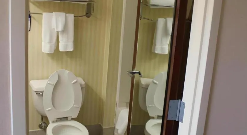 Best Western Shelbyville Inn and Suites Celebration Inn