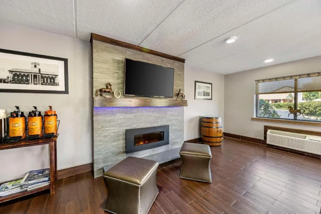 Best Western Shelbyville Inn and Suites Celebration Inn