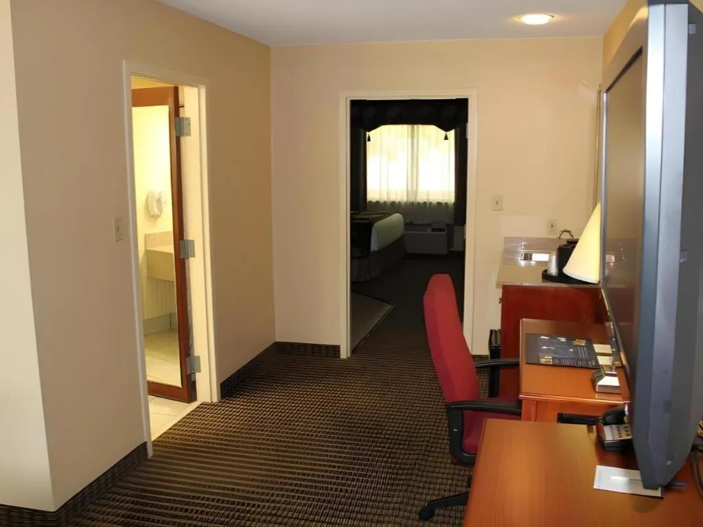 Best Western Shelbyville Inn and Suites Celebration Inn