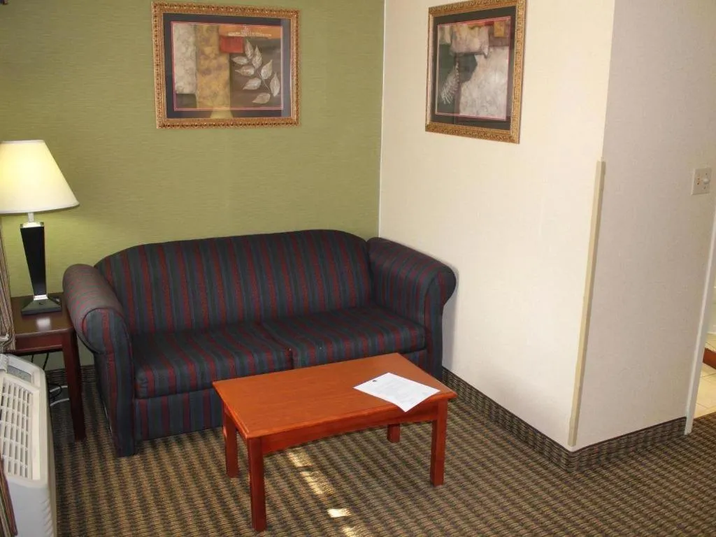 Best Western Shelbyville Inn and Suites Celebration Inn