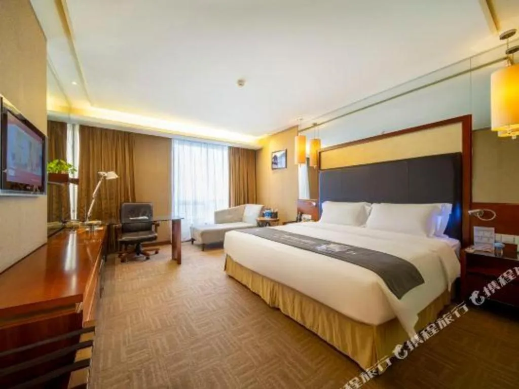 Bed in Changsha Xiaoxiang Huatian Hotel