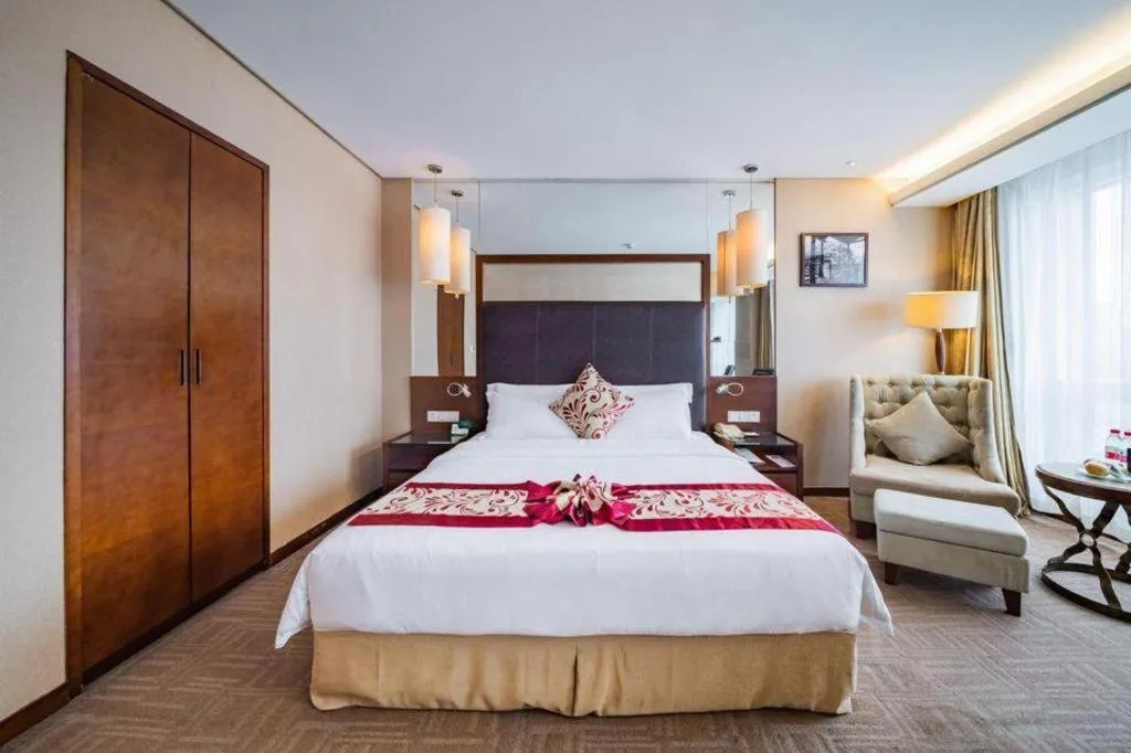 Bed in Changsha Xiaoxiang Huatian Hotel