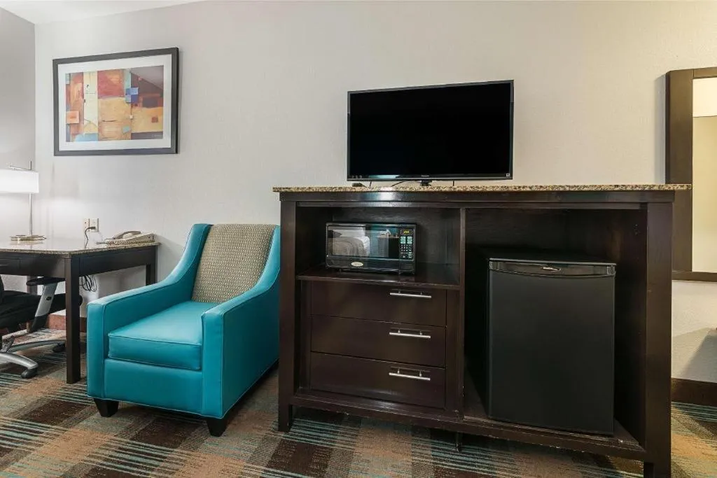 Best Western Plus DeRidder Inn and Suites