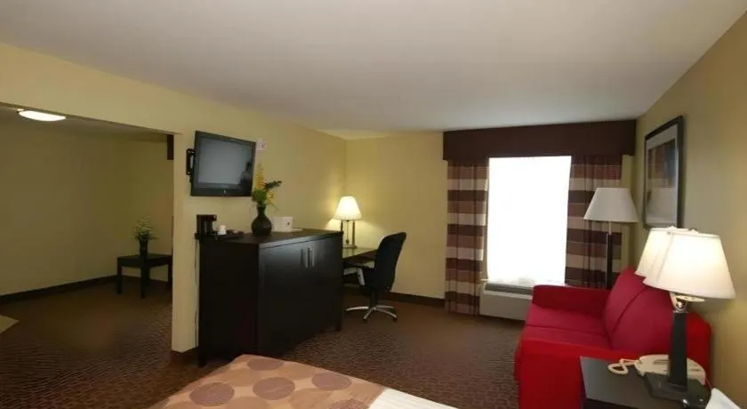 Bed in Best Western Plus DeRidder Inn and Suites