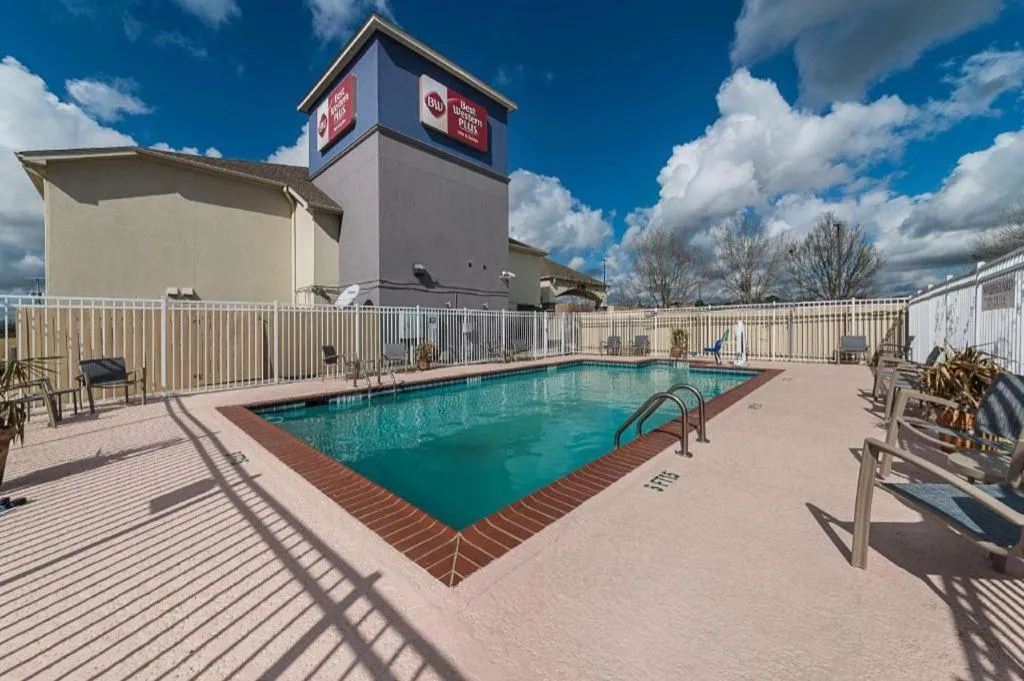 Best Western Plus DeRidder Inn and Suites
