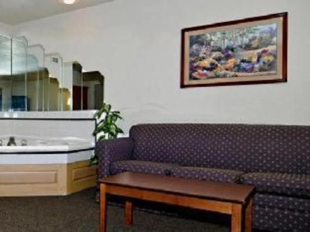Best Western Fostoria Inn & Suites