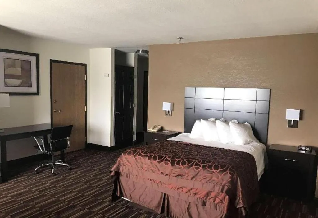 Bed in Best Western Monticello Gateway Inn