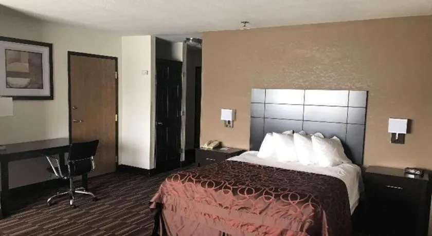 Bed in Best Western Monticello Gateway Inn