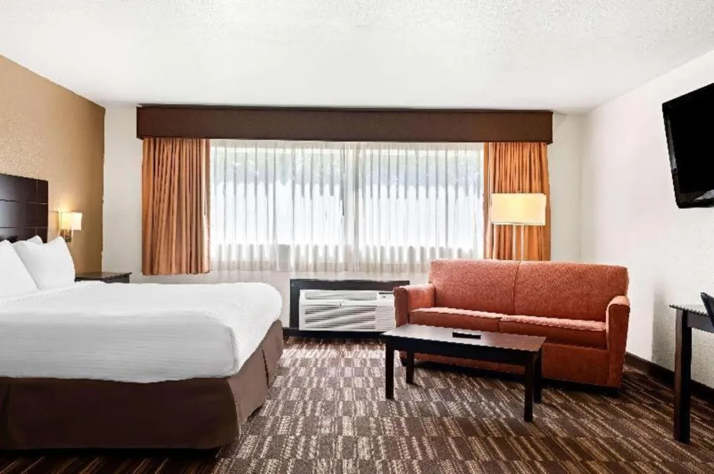 Bed in Best Western Monticello Gateway Inn