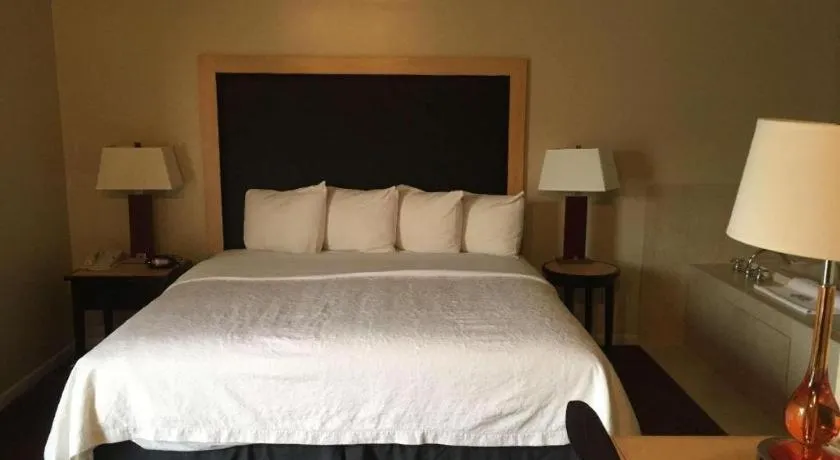 Bed in Best Western River Terrace