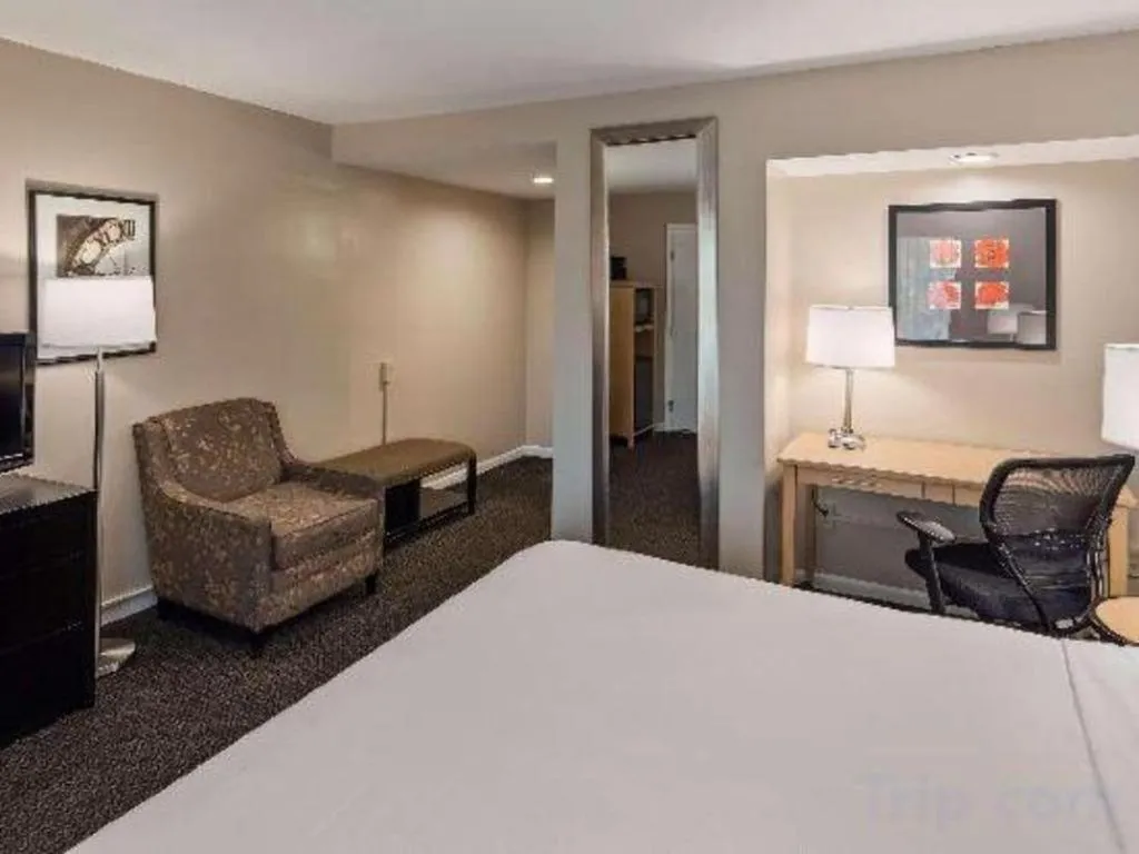 Bed in Best Western River Terrace