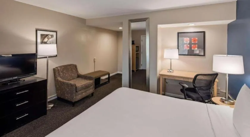 Bed in Best Western River Terrace