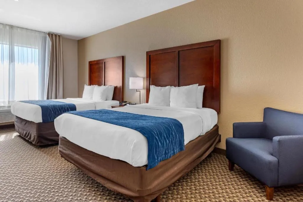 Bed in Comfort Inn & Suites Navasota