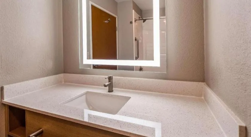 Bed in Best Western Plus Safford