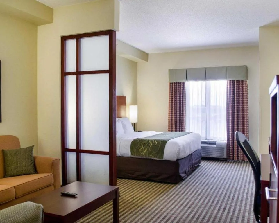 Comfort Suites Greenwood