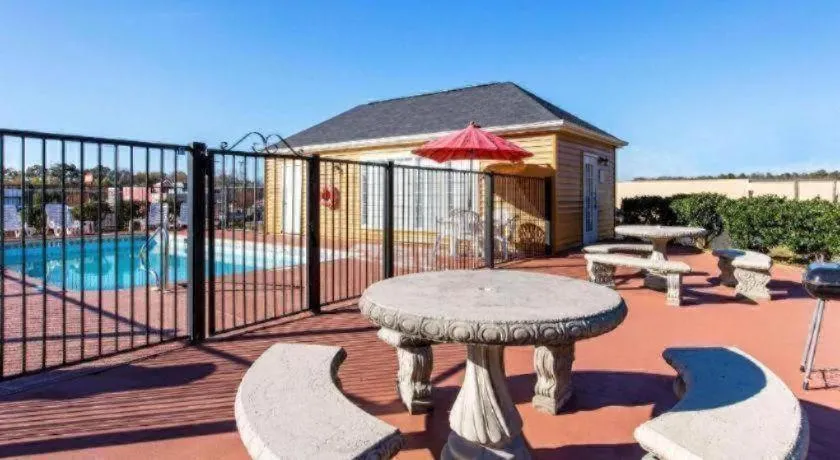 Quality Inn Arab Hwy 231