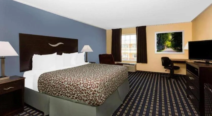 Bed in Days Inn Chillicothe