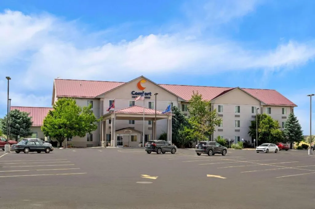 Comfort Inn & Suites