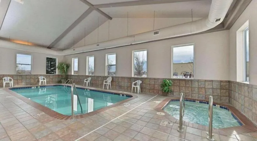 Comfort Inn & Suites