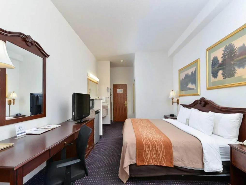 Bed in Comfort Inn & Suites