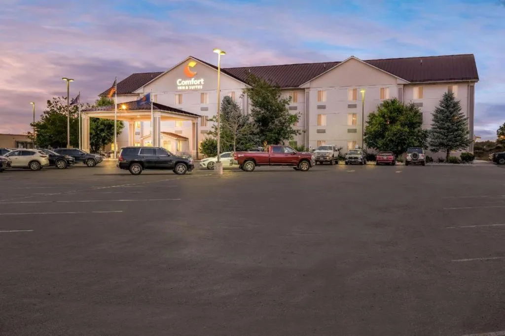 Comfort Inn & Suites