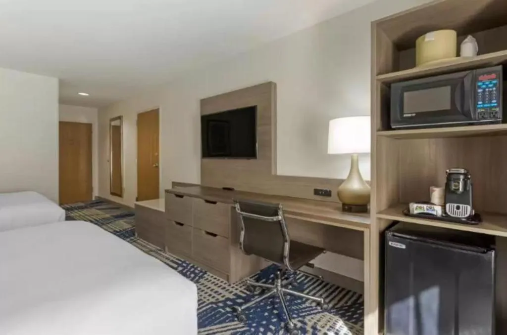 Bed in Comfort Inn & Suites Hot Springs Midtown