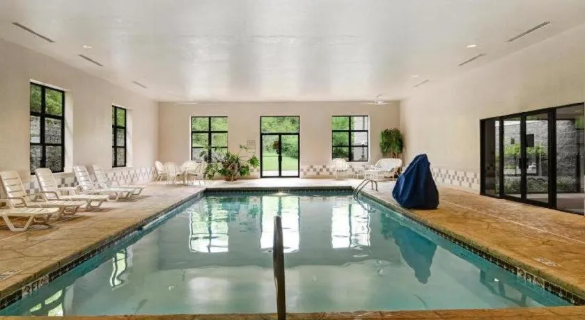 Comfort Inn & Suites Hot Springs Midtown