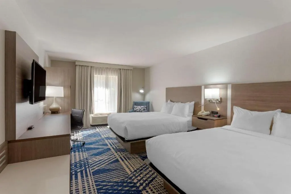 Bed in Comfort Inn & Suites Hot Springs Midtown